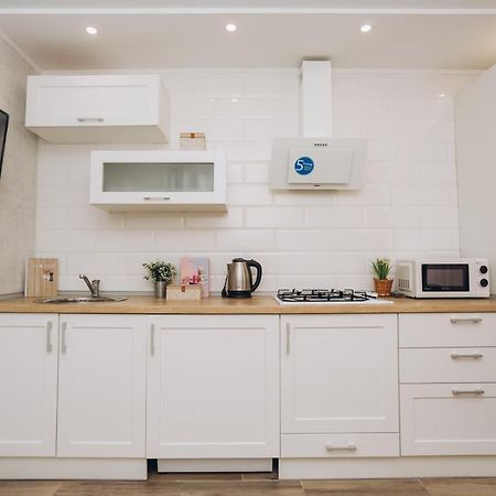 סומי Luxe Apart-Hotel Near Lavina New Building 1 Floor מראה חיצוני תמונה