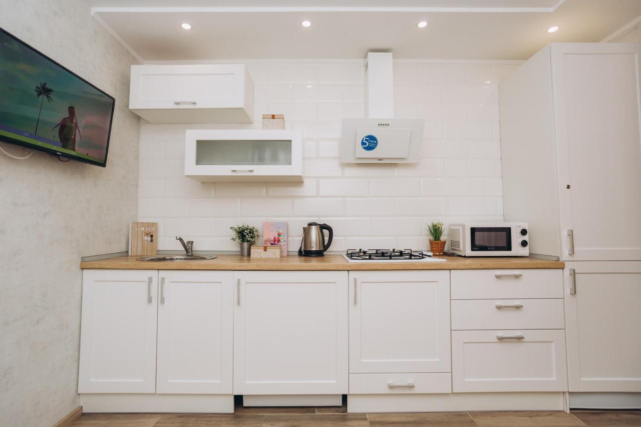 סומי Luxe Apart-Hotel Near Lavina New Building 1 Floor מראה חיצוני תמונה